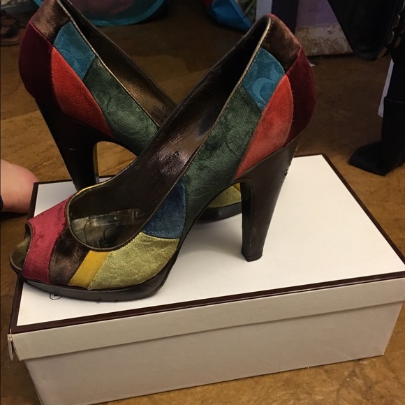 Coach Heels - Picture 2 of 4