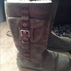 Ugg cargo boots