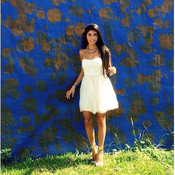 White knitted fluff dress