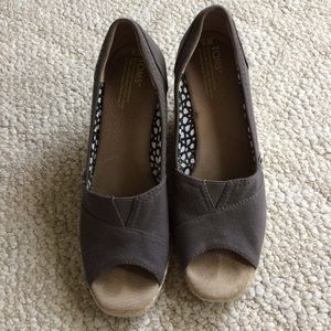 Toms Wedges