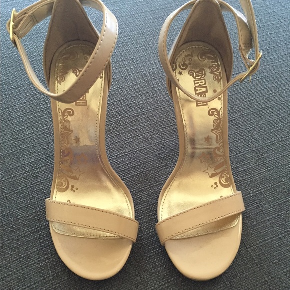 🚫SOLD🚫🎀Tan Shoes🎀