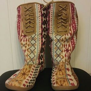 Big Buddha Boot BB-GALA SIZE 8 lace up reversible