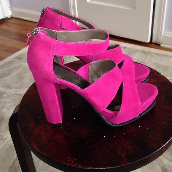 😍Reduced Hot pink sandals