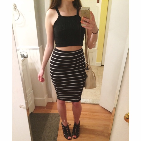 •NWT• Striped Pencil Body Con Skirt