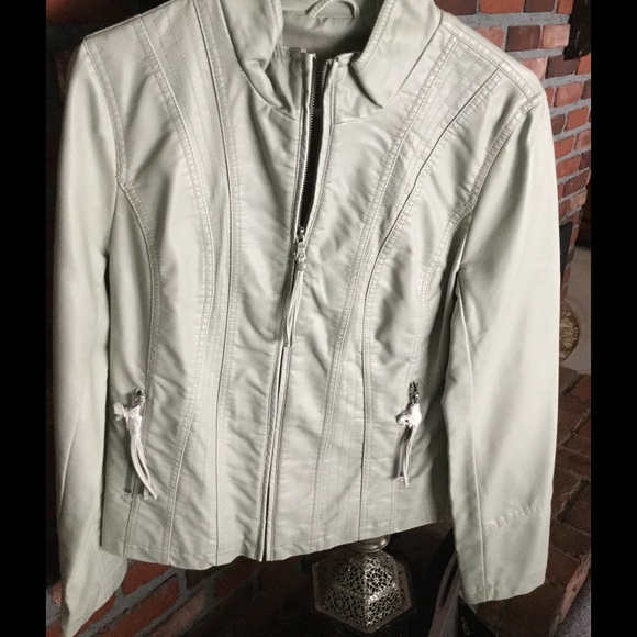 NWT Faux Leather jacket.. Feels soft!!