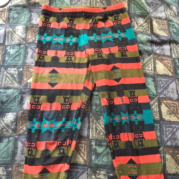CROOKS AND CASTLES AZTEC PRINT LEGGINGS - Picture 1 of 3