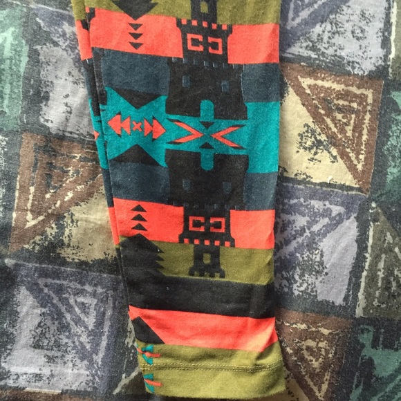 CROOKS AND CASTLES AZTEC PRINT LEGGINGS - Picture 2 of 3