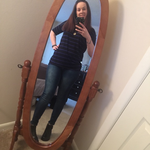 Meet your Posher, Desiree - Picture 1 of 1