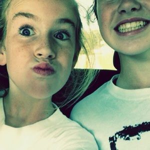 Meet your Posher, Ambry