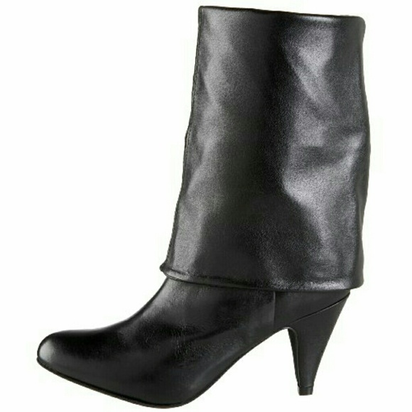 Steve Madden leather boots.