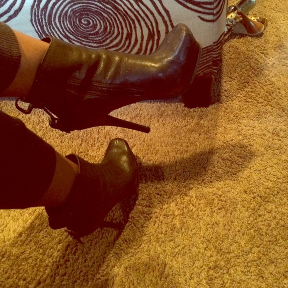 Jessica Simpson Black Leather Bootie