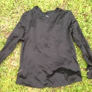Silky almost reflective thermal long sleeve