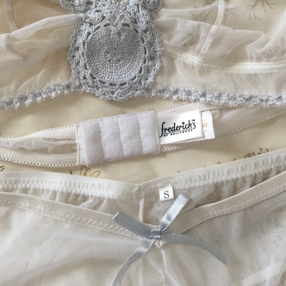 Fredrick's white mesh blue crochet bra & panty set - Picture 2 of 4