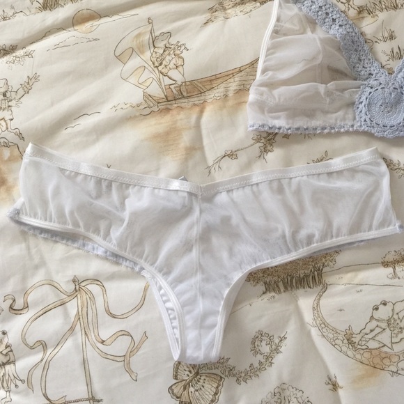 Fredrick's white mesh blue crochet bra & panty set - Picture 4 of 4