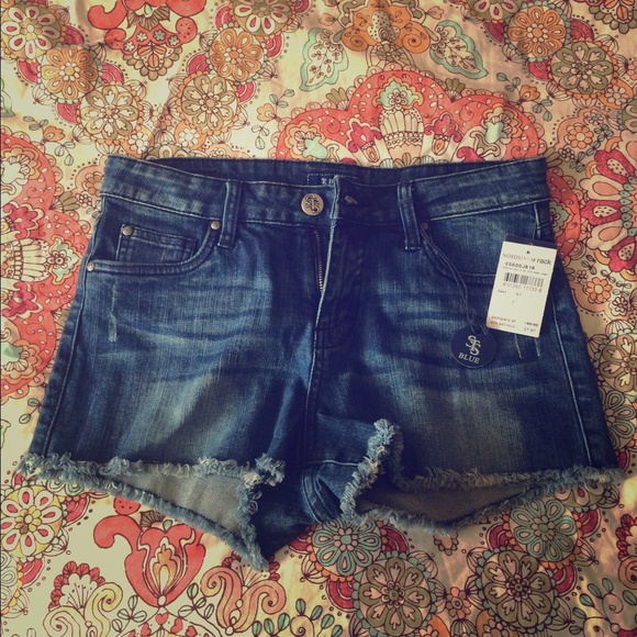 Cut off Denim Shorts**NEVER WORN!