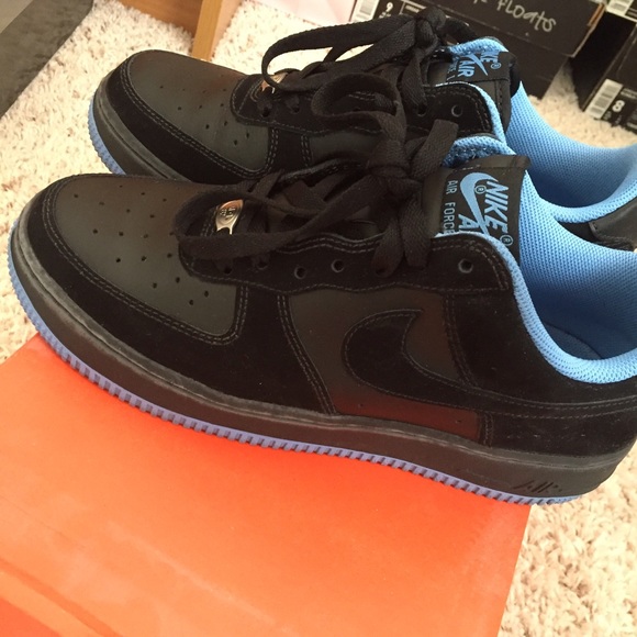 NIKE AIR FORCE 1