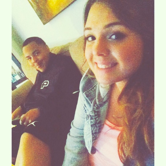 Meet your Posher, Taylor - Picture 1 of 3