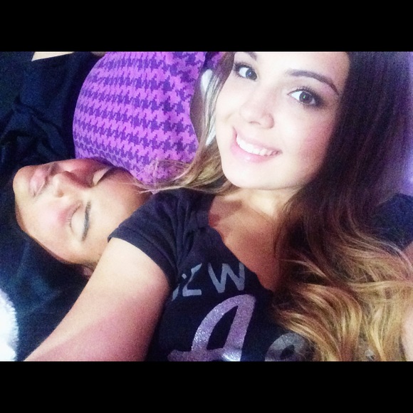 Meet your Posher, Taylor - Picture 2 of 3