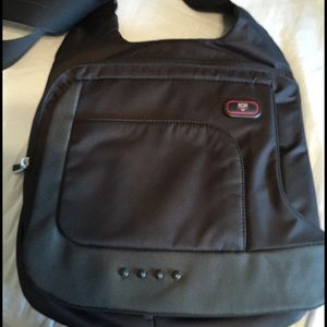 TUMI unisex crossover bag!
