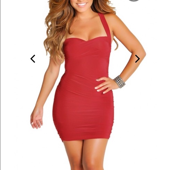 Red Sweetheart Twist Front Bodycon Short Dress - Picture 1 of 4