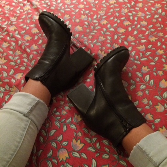 Leather boots - Picture 3 of 4