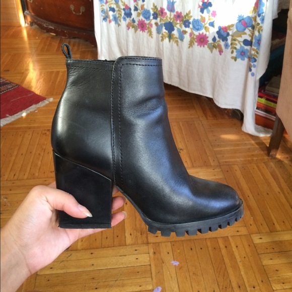 Leather boots - Picture 2 of 4