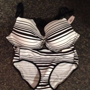 NWT Victoria Secret Bra/Panties