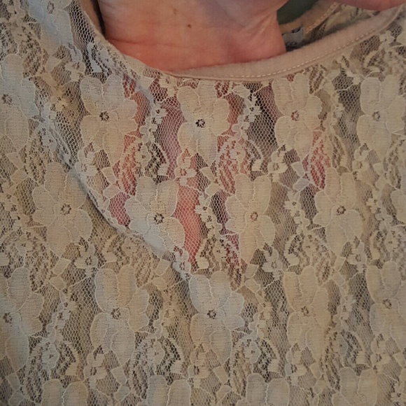 Lace top - Picture 2 of 3