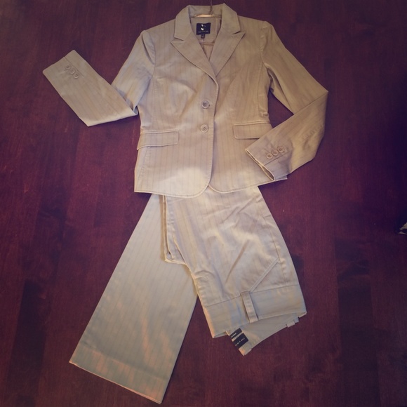 ❌SOLD Two piece pant suit