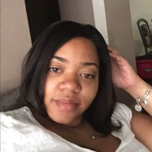 Meet your Posher, Nakia