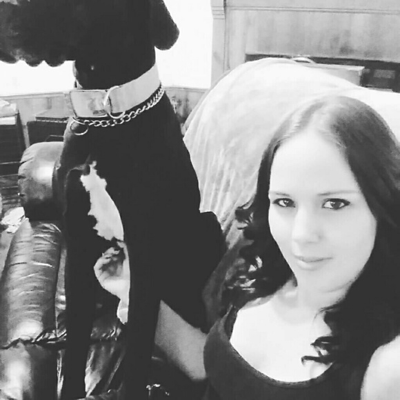 Meet your Posher, Brandy - Picture 4 of 4