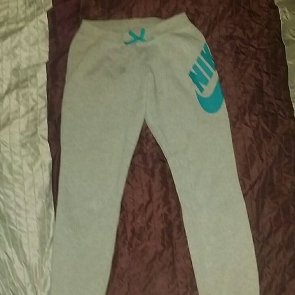 Sweat pants - Picture 3 of 3