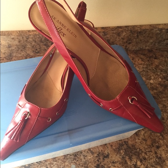 Red/burgundy leather shoes