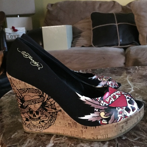 Ed Hardy wedges 👡👡