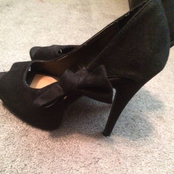 Xhilaration heels - Picture 3 of 4