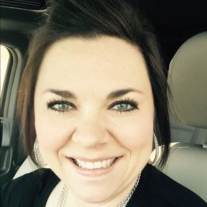 Meet your Posher, Candace