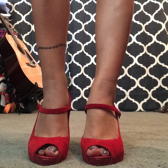 Nine West heels - Picture 2 of 4