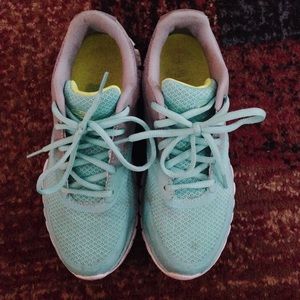 Athletic Running Shoes