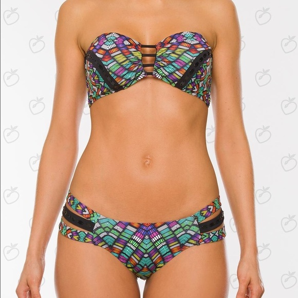 Thankfull bikini 2 pieces top And bottom - Picture 2 of 4