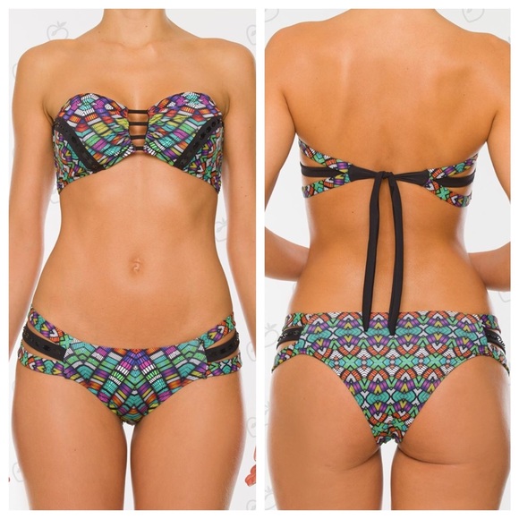 Thankfull bikini 2 pieces top And bottom - Picture 4 of 4
