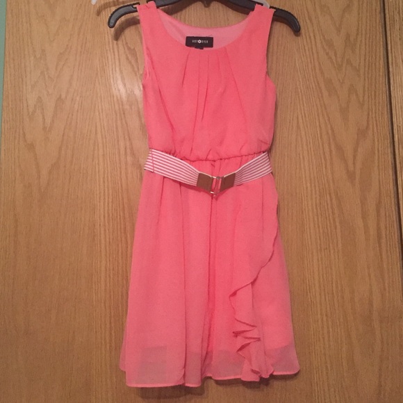 Little girls Amy Byer dress size 7.
