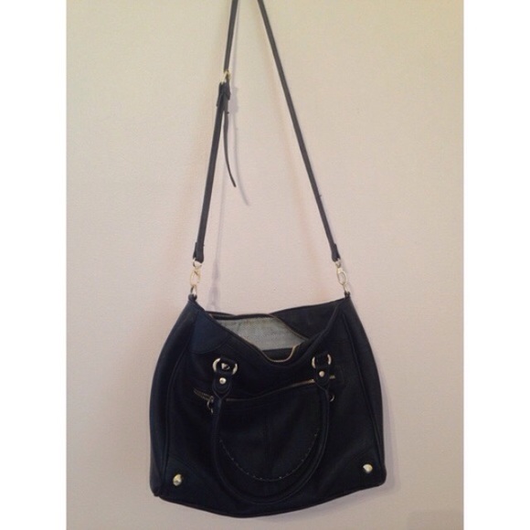 RESELLING Steve Madden bag