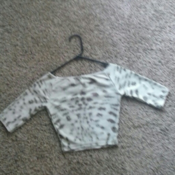 Volcom Brand Tiger Crop Top - Picture 2 of 4