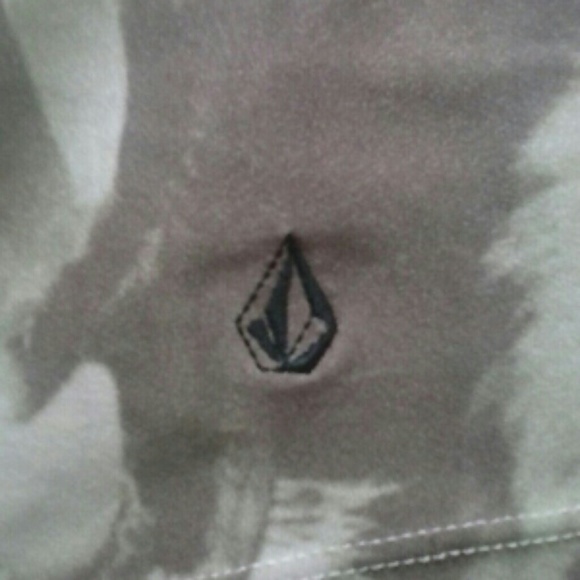 Volcom Brand Tiger Crop Top - Picture 4 of 4