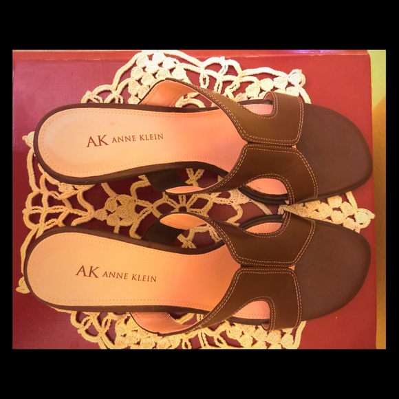 Classy  "Anne Klein" Slip-on Sandal