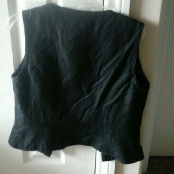 Entre Deux Modes Black Vest - Picture 3 of 4