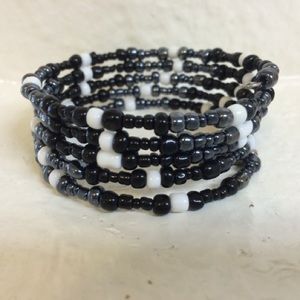 Memory wire black and white bracelet