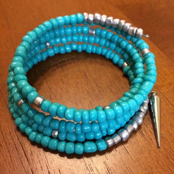 Memory wire bracelet