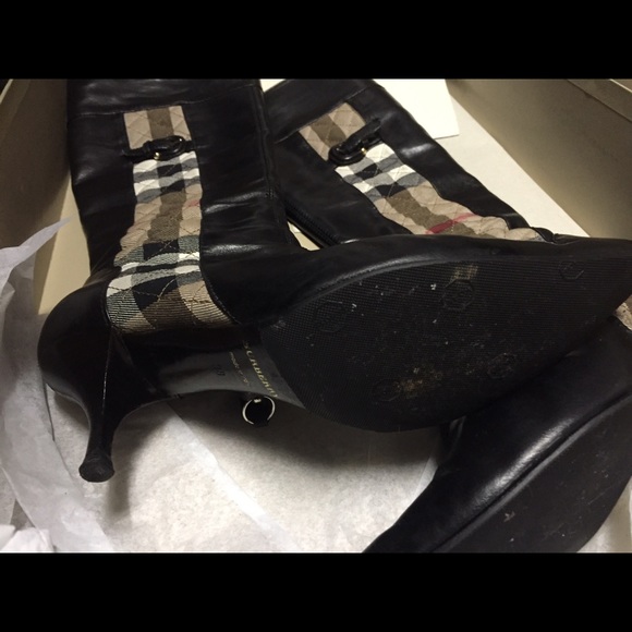 Burberry boots - Picture 2 of 4