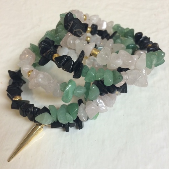 Stone memory wire bracelet